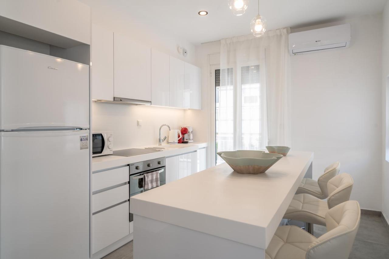 Athens Experience In Exarchia, Big Terrace Apartment Luaran gambar