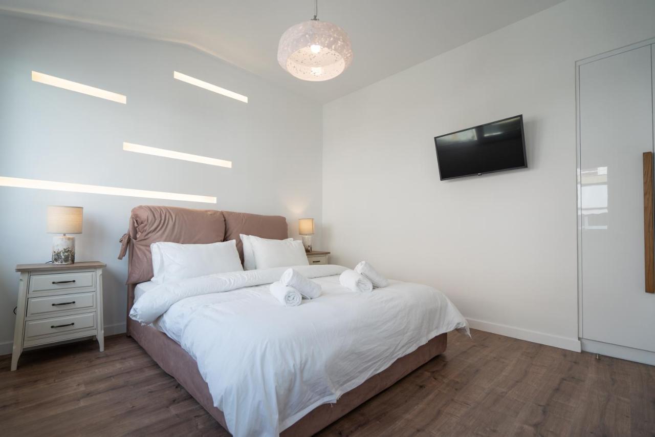 Athens Experience In Exarchia, Big Terrace Apartment Luaran gambar