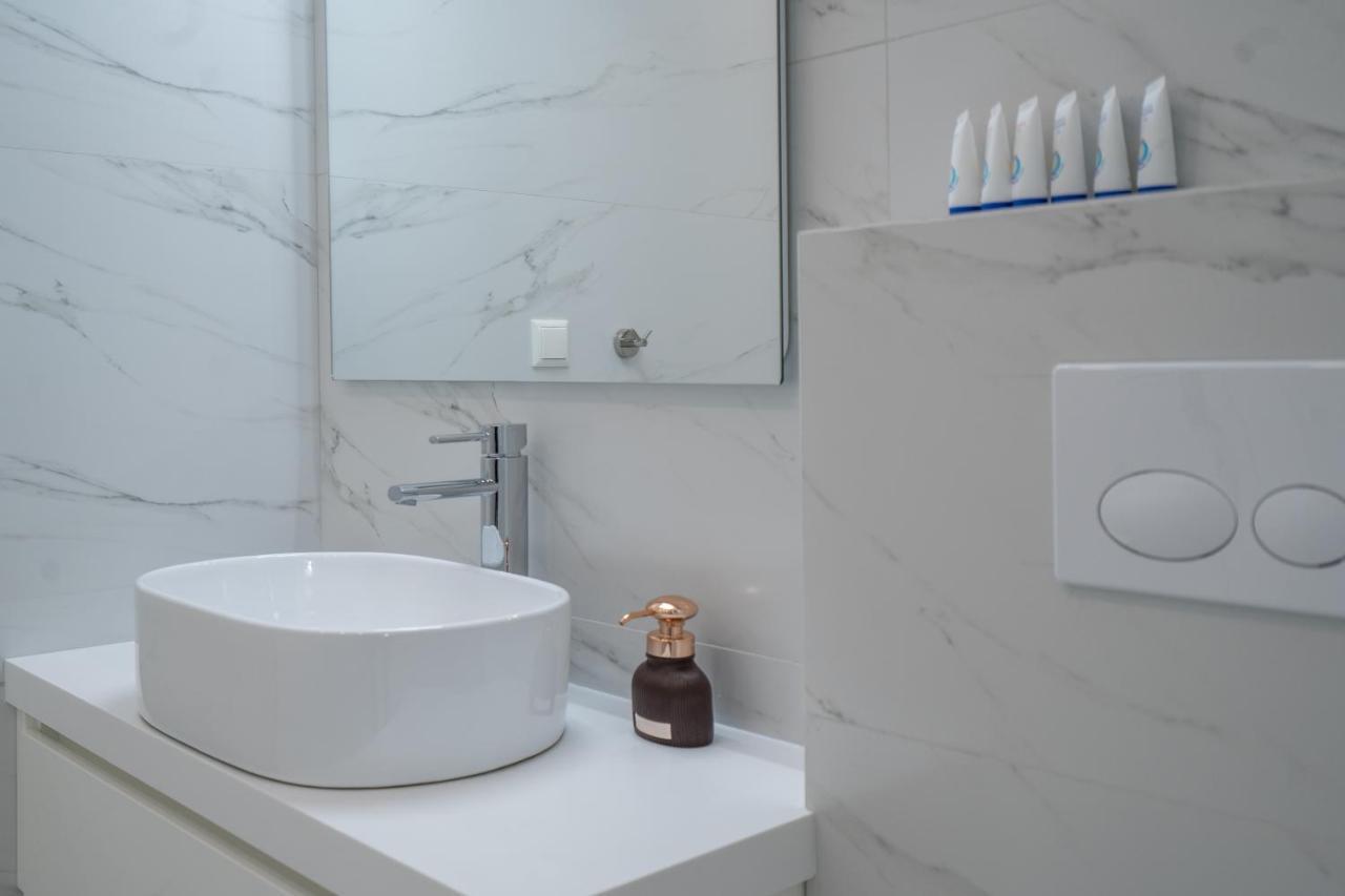 Athens Experience In Exarchia, Big Terrace Apartment Luaran gambar
